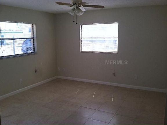 3rd image of 1560 S Jefferson Ave