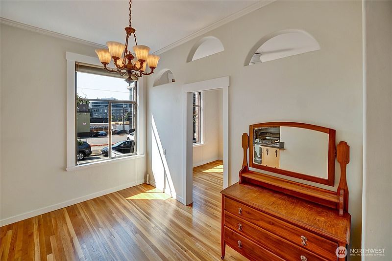 4th image of 22 John Street #5