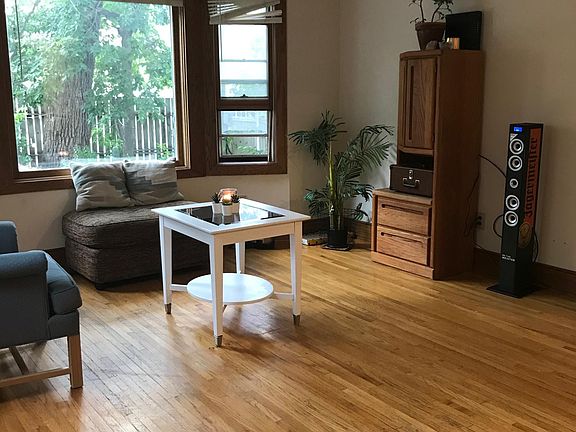 5th image of 419 8th Ave SE #2