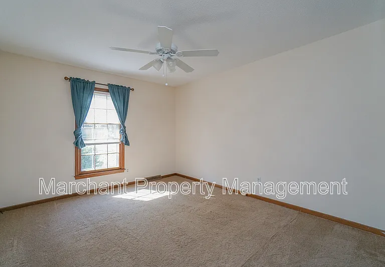 49 Cobblestone Rd — Photo 16
