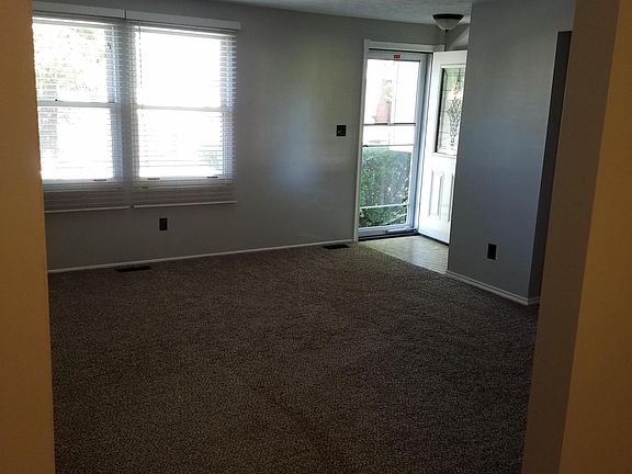 3rd image of 2569 McClain Ct