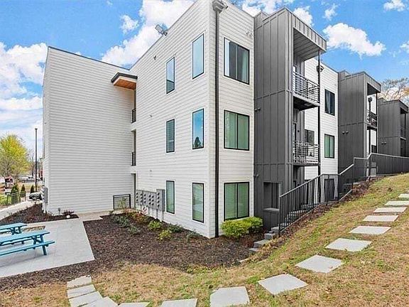 2nd image of 1155 Custer Ave SE #207