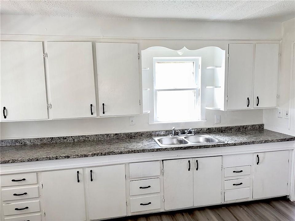 1st image of 3803 Mersington Ave