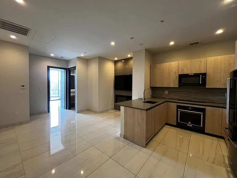 229 Waterman St — Photo 16