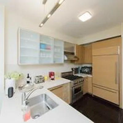 Rented by Francine Realty | media 26