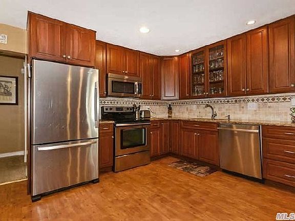 4th image of 234 Fairview Ave