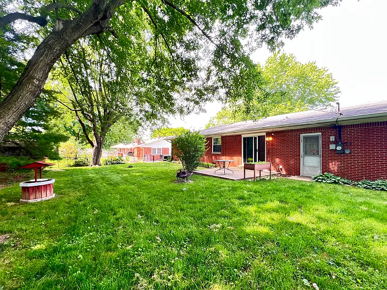 8141 Valley Estates Dr — Photo 29