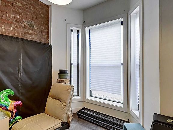 5th image of 13 Stuyvesant Ave