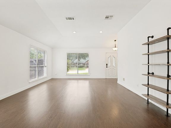 4th image of 4232 Osborn Rd