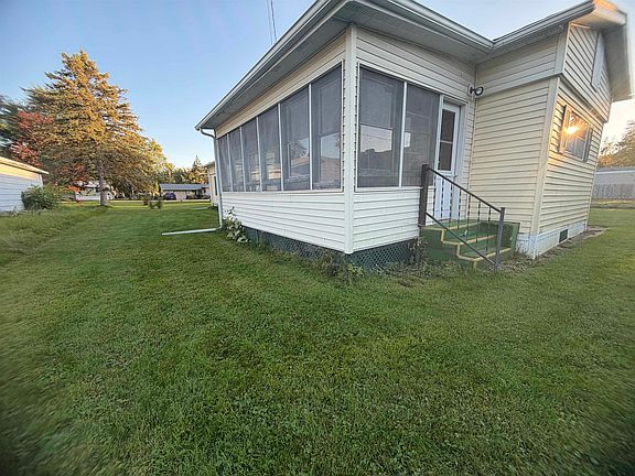 4th image of W5070 Woodland Rd