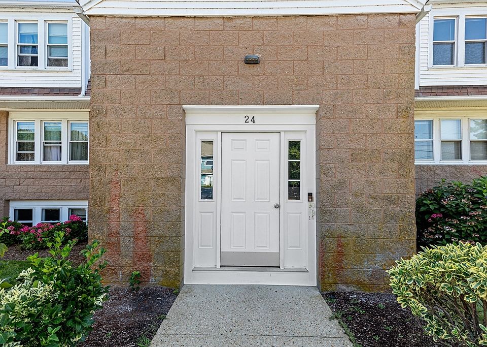 1st image of 24 Bettys Pond Rd #P