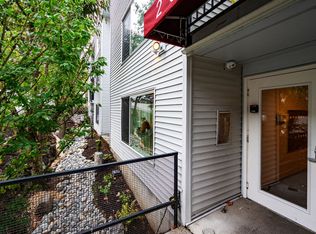 2020 NE 89th St #103, Seattle, WA 98115