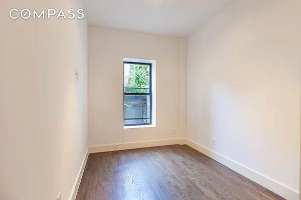 Rented by Compass | media 7