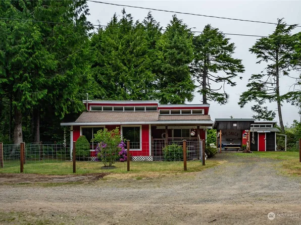 17 Campbell Lane, Pacific Beach, WA 98571