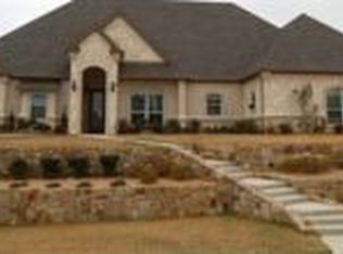 2101 Highview Ct, Hurst, TX 76054