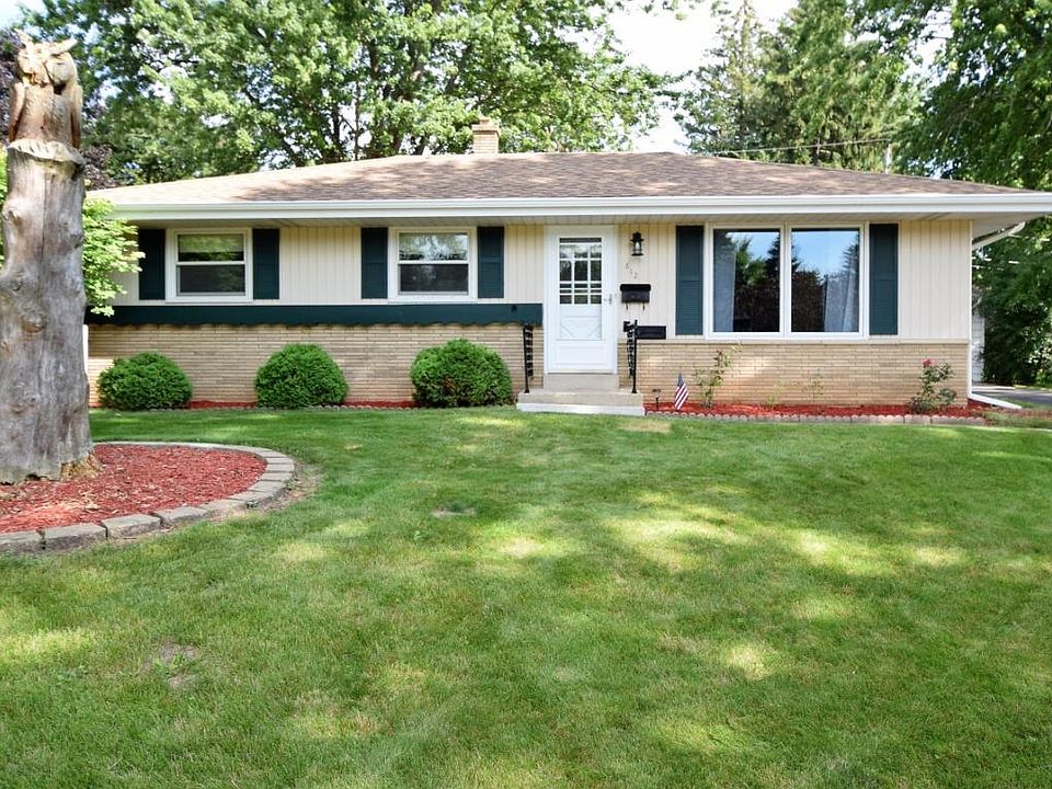 1st image of 612 Oak Dr