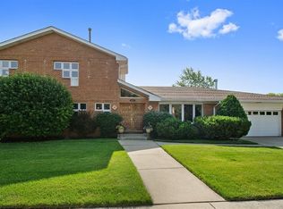 6623 N Christiana Ave, Lincolnwood, IL 60712