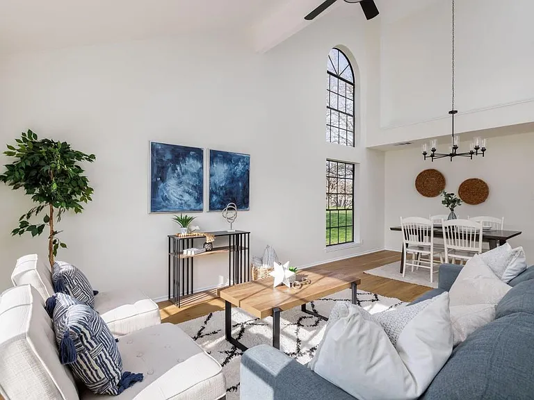 1805 White Oak Cv — Photo 4