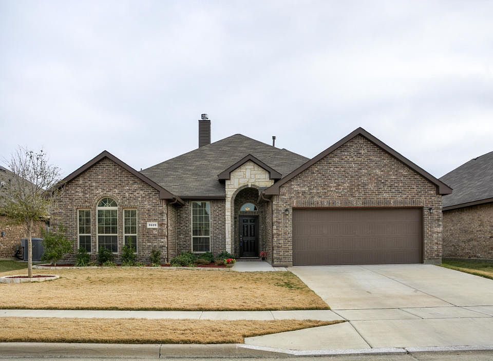 1st image of 9609 Cypress Lake Dr