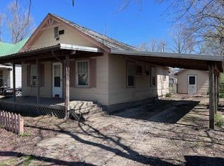 1523 S Willow St, Coffeyville, KS 67337