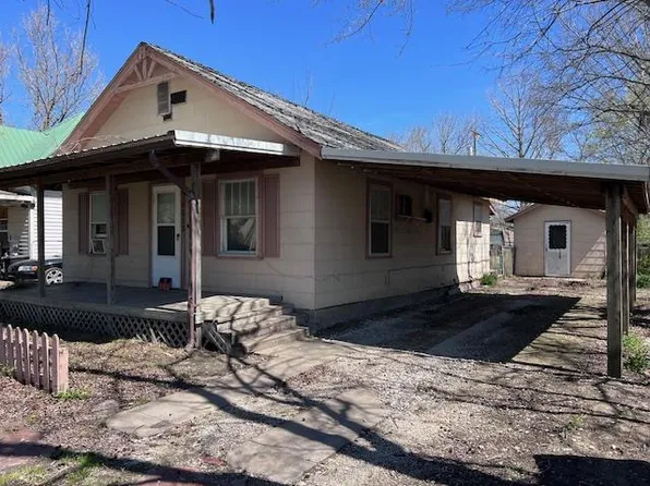 1523 S Willow St, Coffeyville, KS 67337