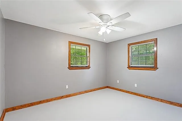 34081 Stanley St — Photo 11