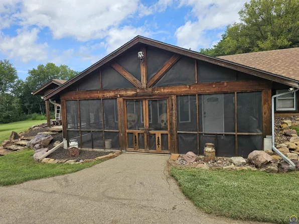 7030 NW Valencia Rd, Silver Lake, KS 66539