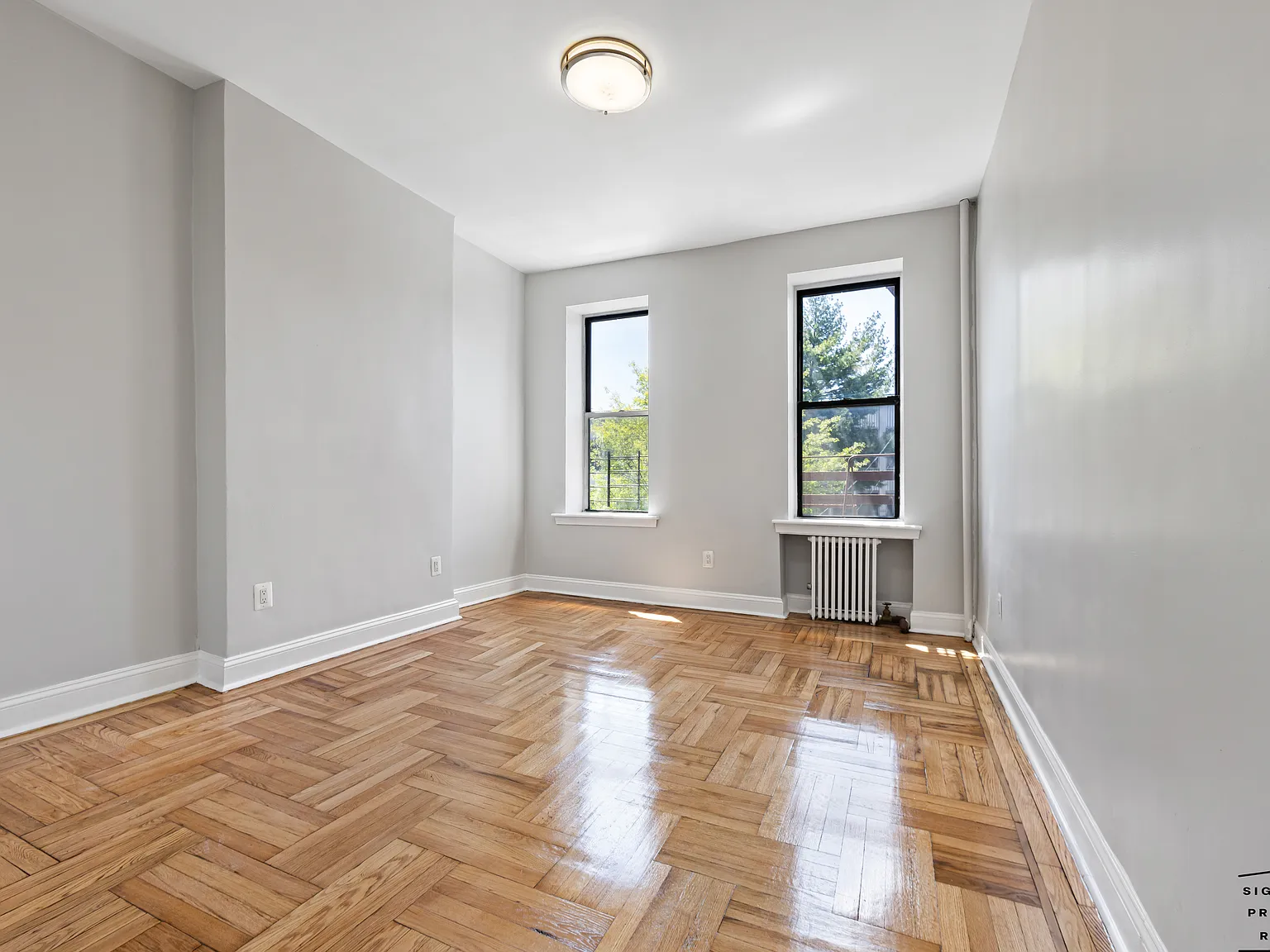 5124 Clarendon Road — Photo 1