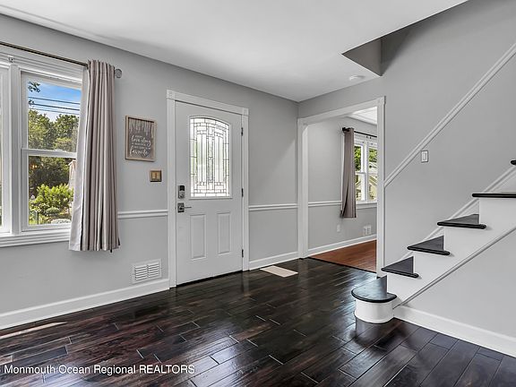 3rd image of 28 Mercer Avenue
