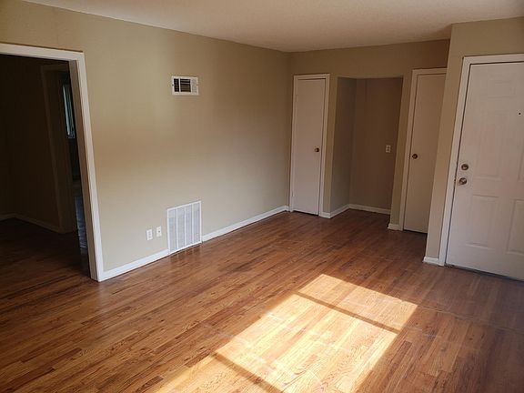2nd image of 3410 Harrison St APT 5