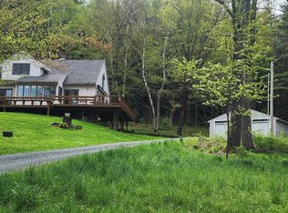 238 Chester Arthur Rd, Quechee, VT 05059