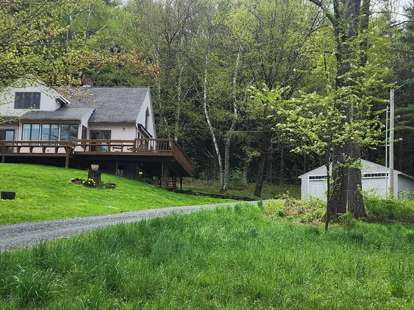 238 Chester Arthur Road, Hartford, VT 05059