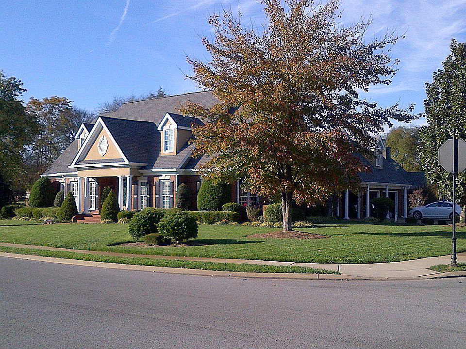 2nd image of 1620 Breckenridge Dr