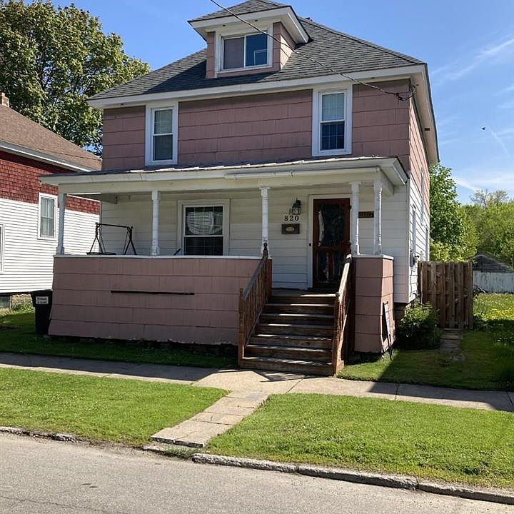 1st image of 820 Morris St