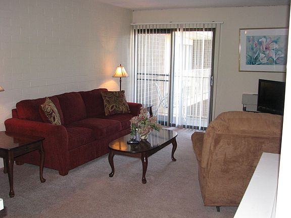 3rd image of 2106 E Kan Blvd