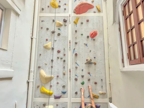 16 Minetta Lane image 19 of 29