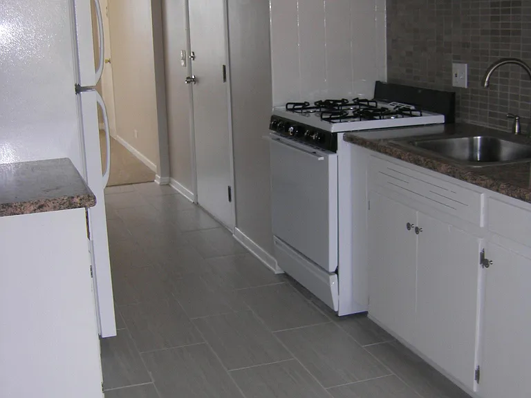 214 S Myrtle Ave #D — Photo 1