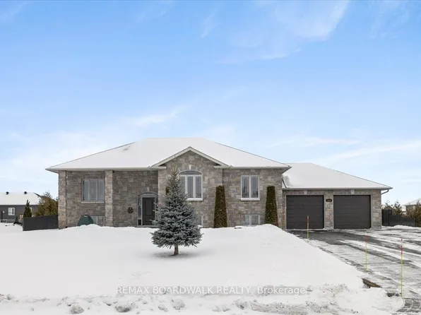 3421 Summerbreeze Dr, Ottawa, ON K0A 2W0