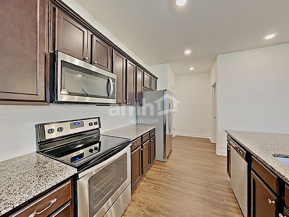 4th image of 4900 Horatio Ct