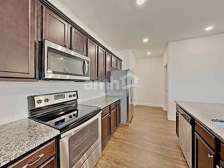 4900 Horatio Ct — Photo 4