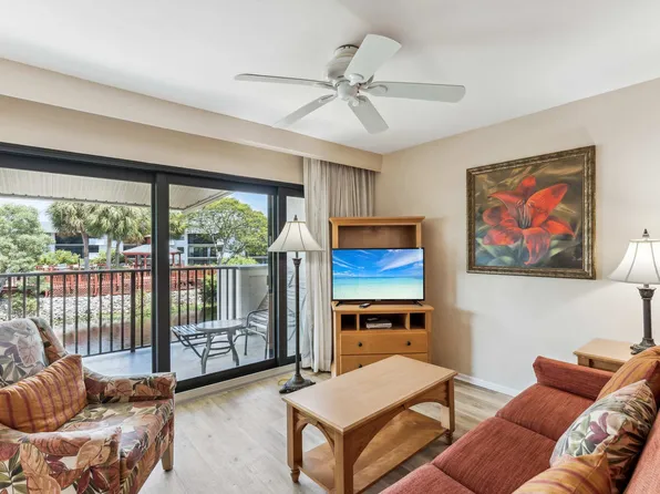 600 Neapolitan Way, Naples, FL