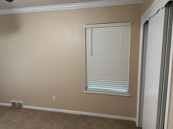 3rd image of 717 W Ohara St