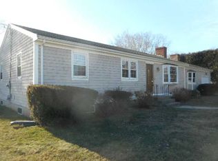 21 Evergreen Dr, Portsmouth, RI 02871