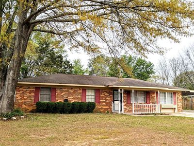102 Armstrong St, Headland, AL, 36345