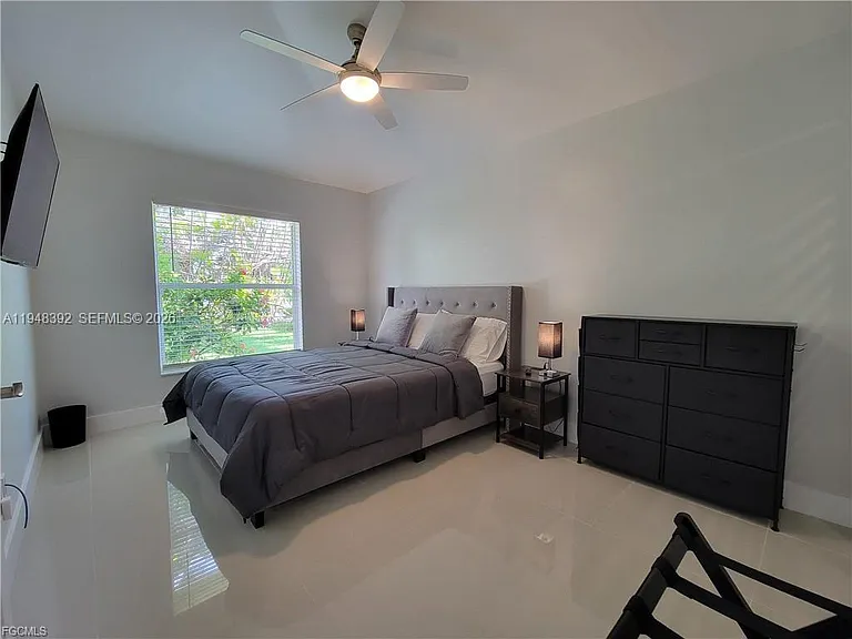 237 SW 47th St — Photo 34