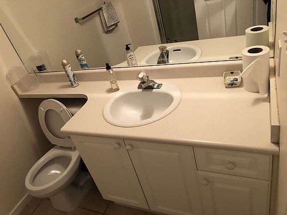 5th image of 3085 Primrose Ln #102