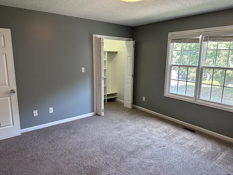 118 Glenstone Ct — Photo 18
