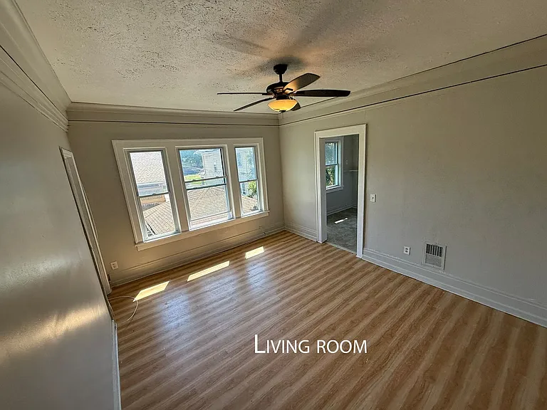 27 Carthage Dr — Photo 7