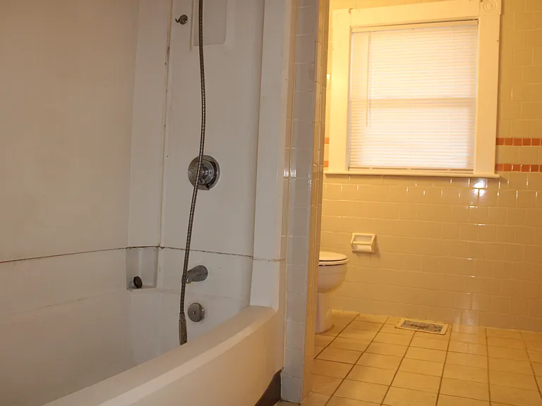 14 Pond St #2R — Photo 10