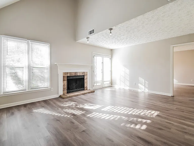 4805 Shallow Farm Dr — Photo 5